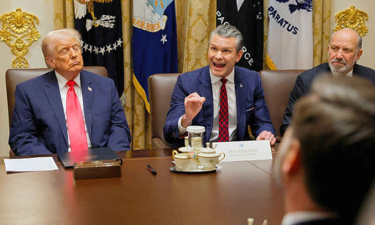 US lawmakers to force vote on war powers if Trump attacks Venezuela